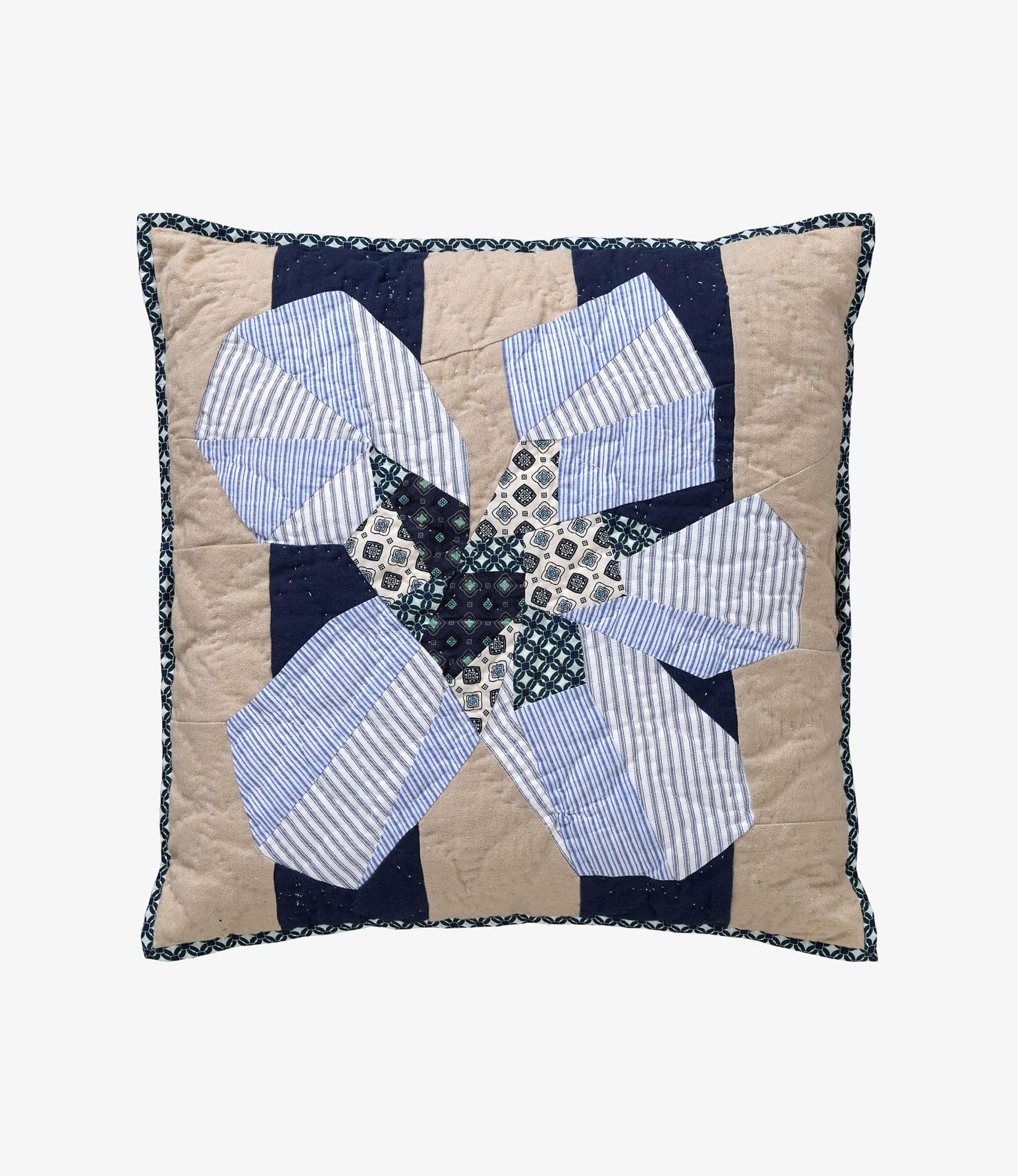 Cushion Warda｜QUILTS｜A.P.C. | アーペーセー日本公式オンラインストア